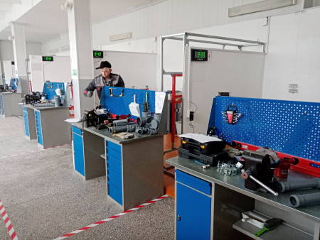 d32ff93e-1614-4054-a6b2-1e39eadea649