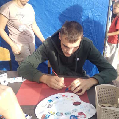 photo_5321528080075977759_y