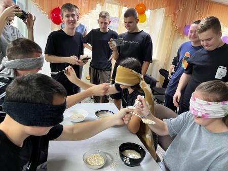 photo_5415932277285844579_y