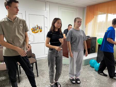 photo_5415932277285844588_y