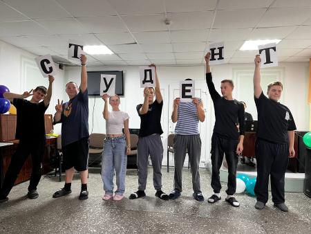 photo_5415932277285844607_y