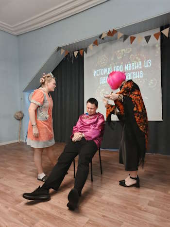 photo_5291745170531487409_y